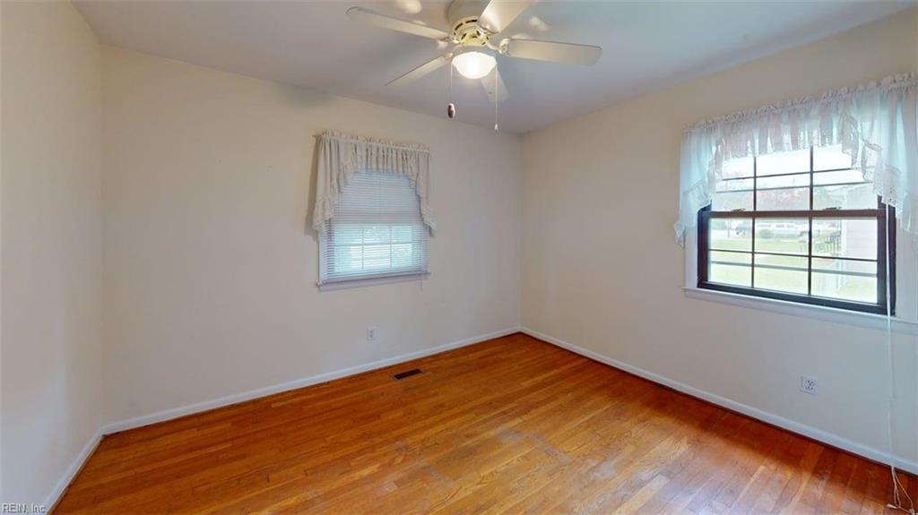 110 Londonshire Ter Property Photo 36