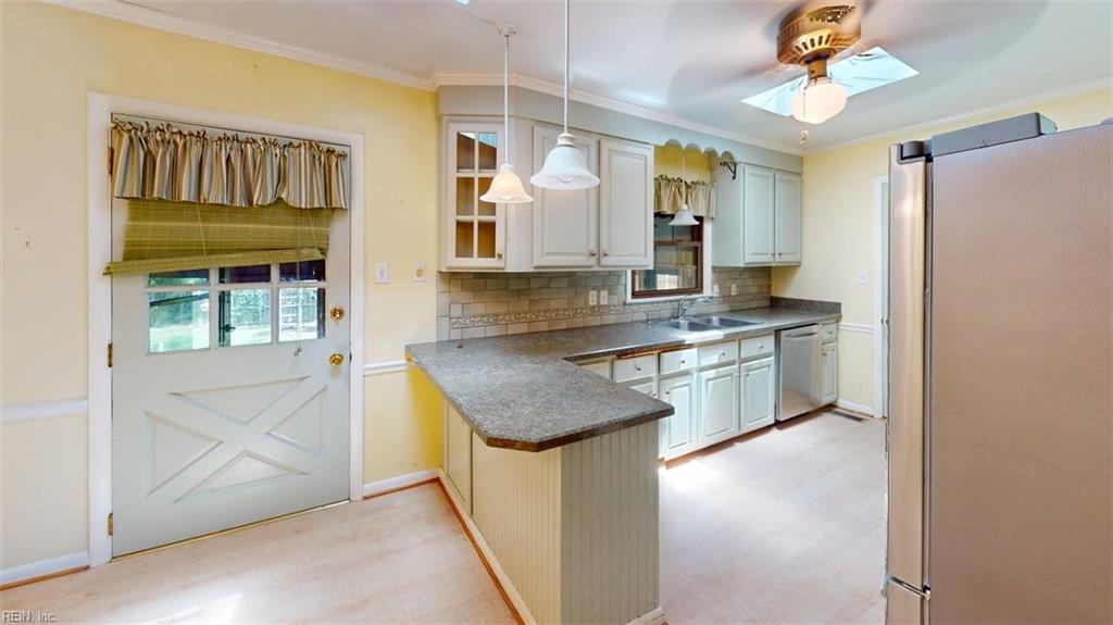 110 Londonshire Ter Property Photo 38