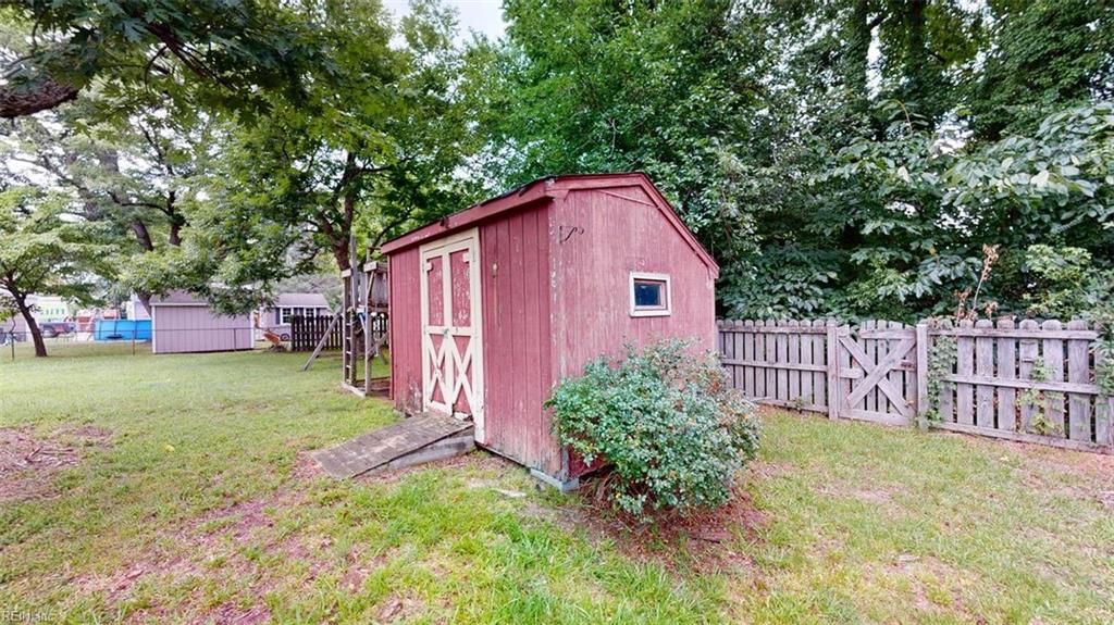 110 Londonshire Ter Property Photo 42