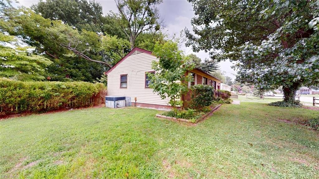 110 Londonshire Ter Property Photo 43