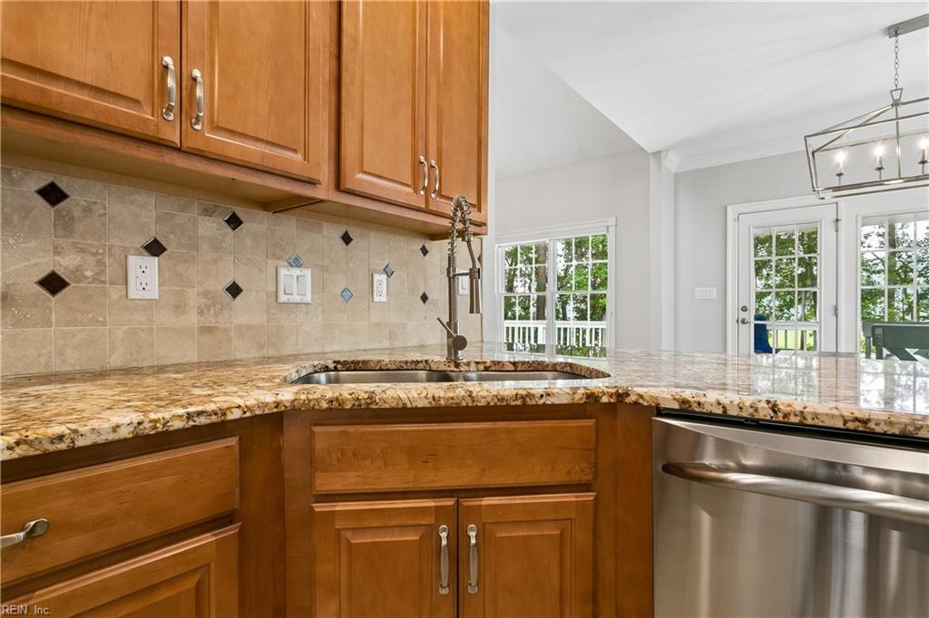 4400 Landfall Dr Property Photo 10