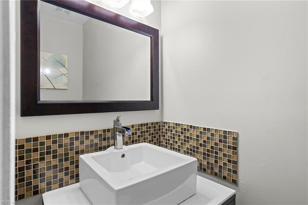 1243 Damyien Arch Property Photo 11
