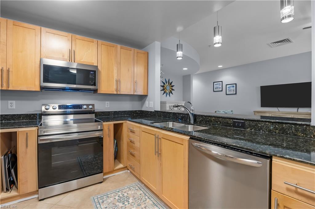 3700 Sandpiper Rd Property Photo 9