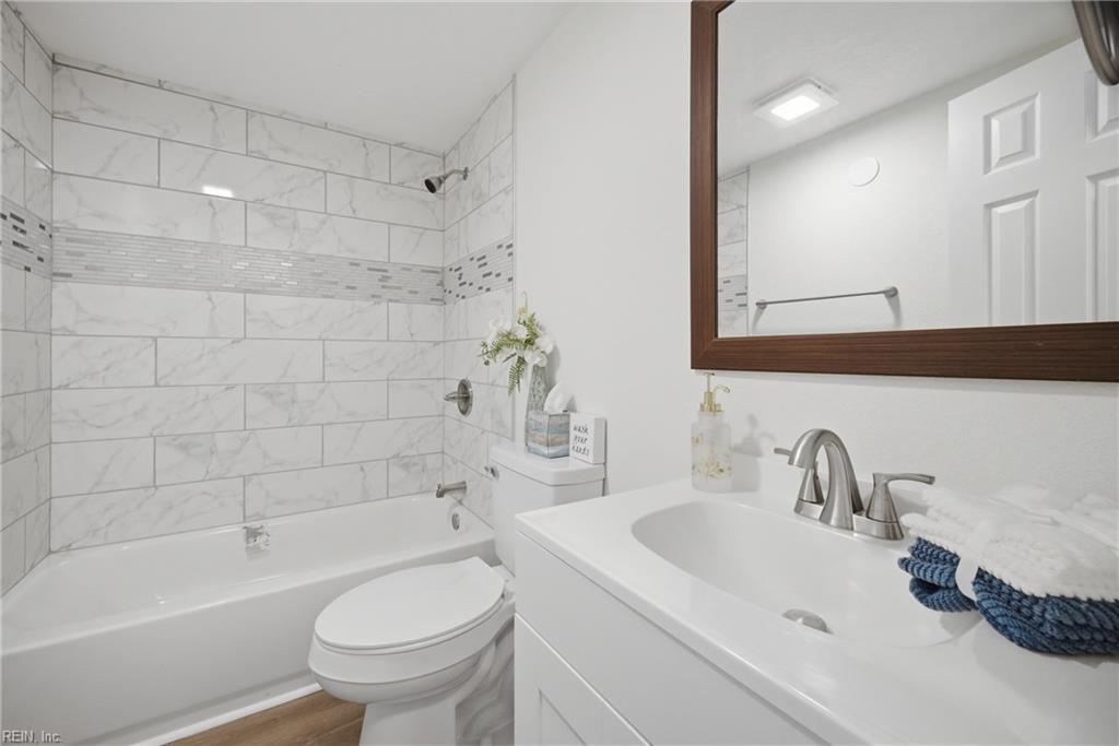 2521 Lynnriver Dr Property Photo 15