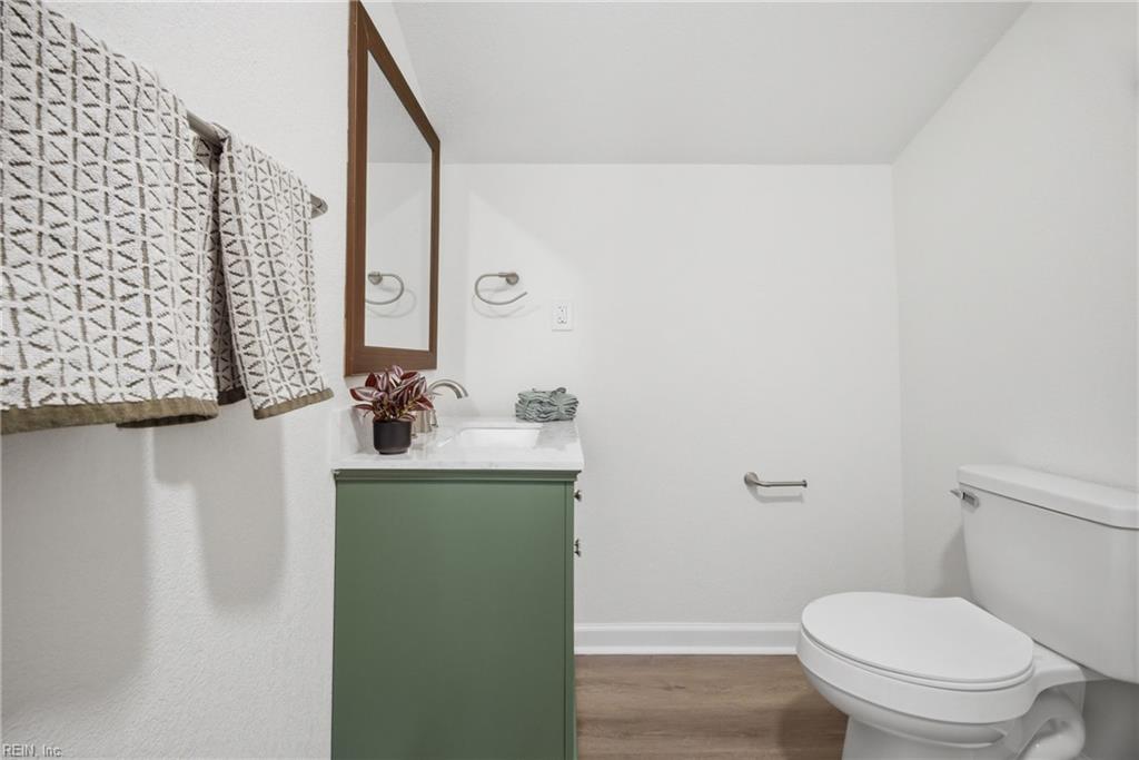 2521 Lynnriver Dr Property Photo 22