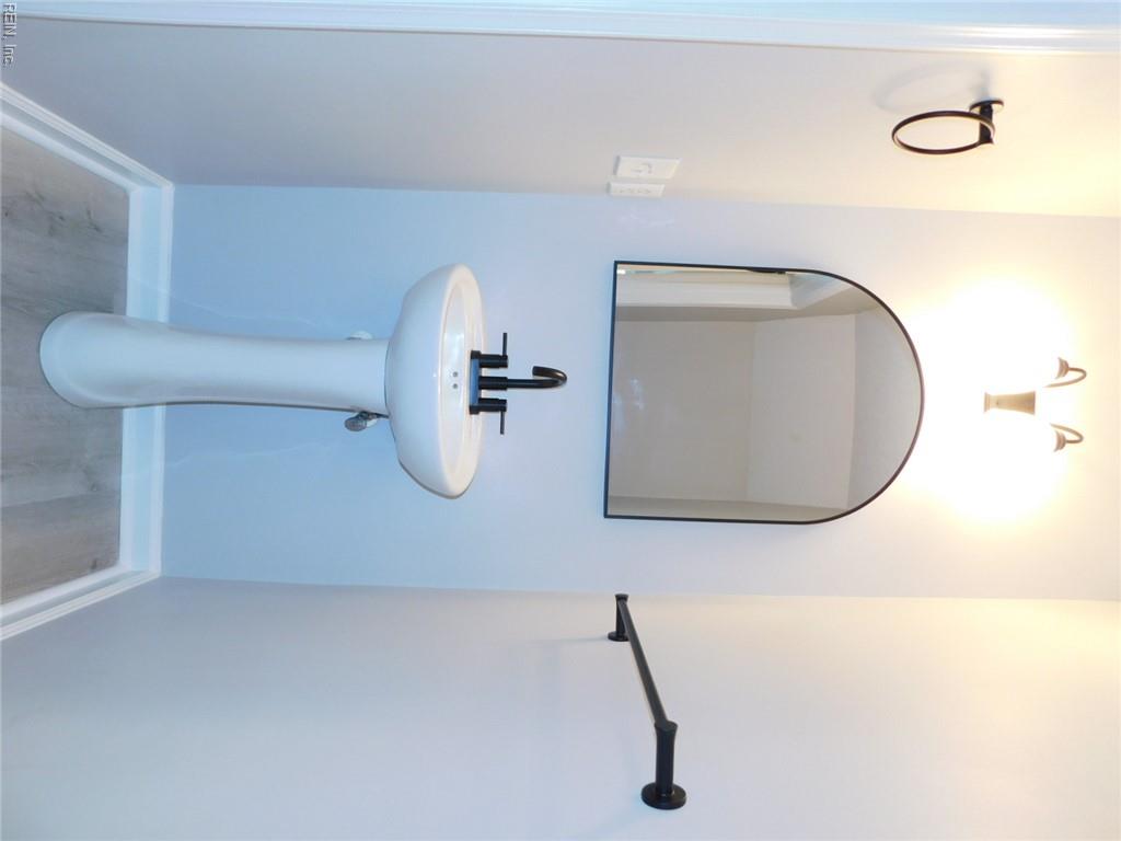 2351 Old Greenbrier Rd Property Photo 7