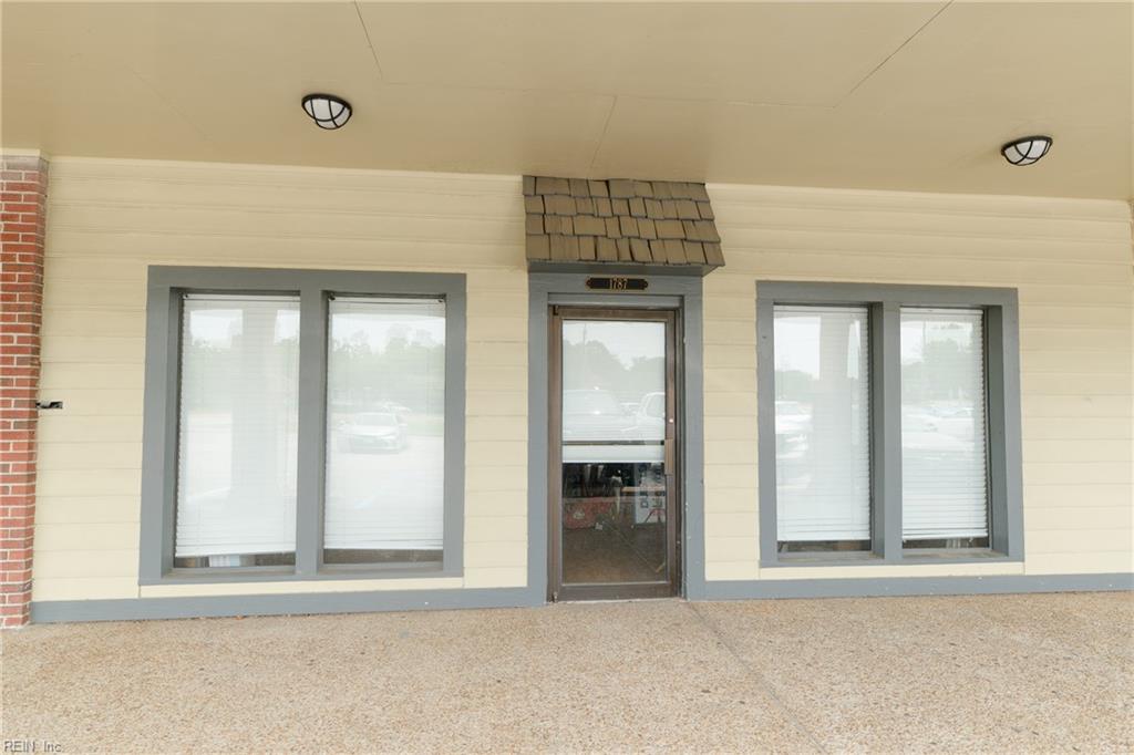 1747 George Washington Memorial Hwy Property Photo 1