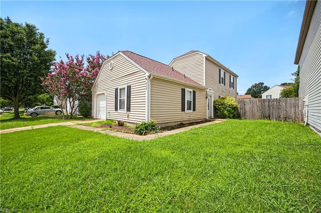 827 Chimney Hill Pw Property Photo 1