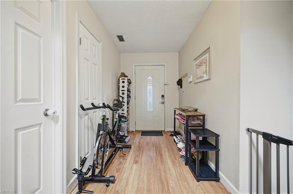827 Chimney Hill Pw Property Photo 3