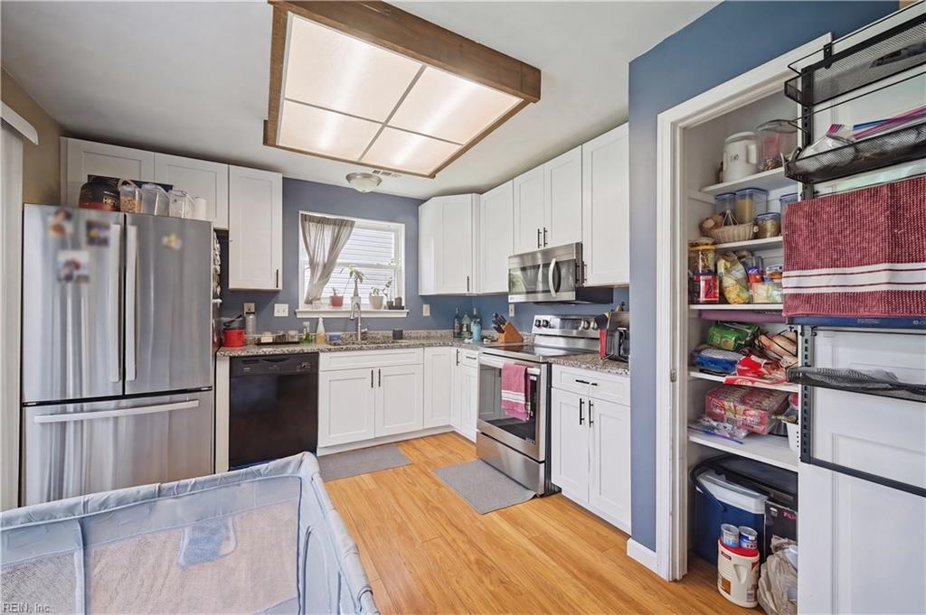 827 Chimney Hill Pw Property Photo 7