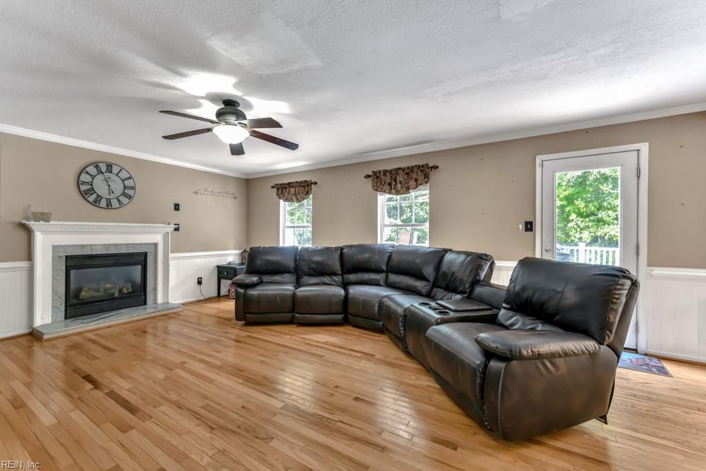 963 Speight Lyons Loop Property Photo 10