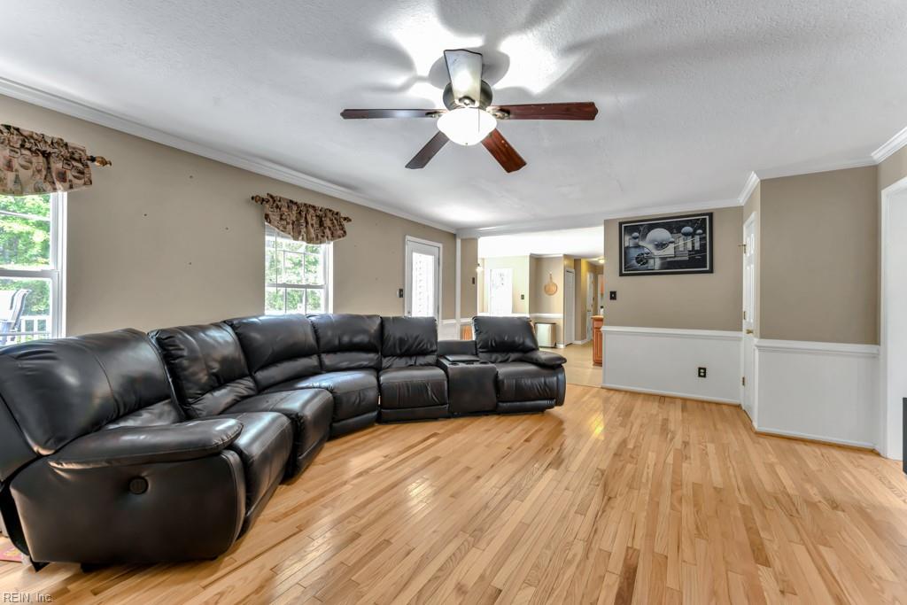 963 Speight Lyons Loop Property Photo 11