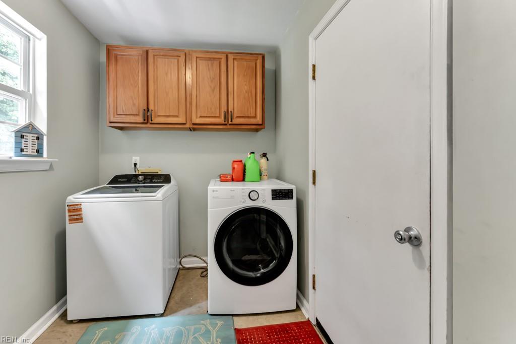963 Speight Lyons Loop Property Photo 17