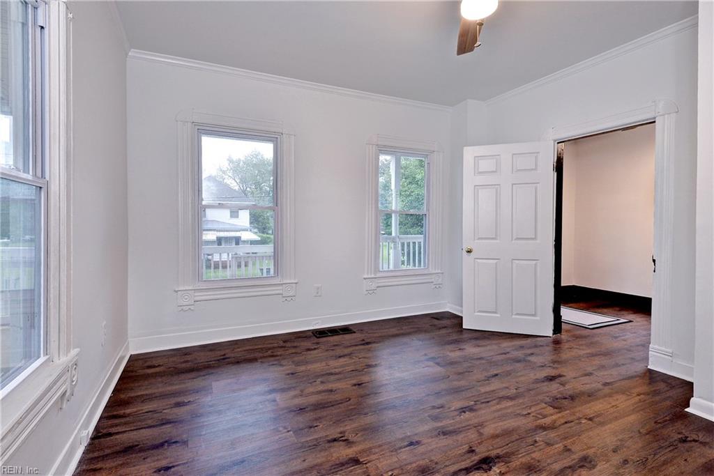 216 Beach Rd Property Photo 6