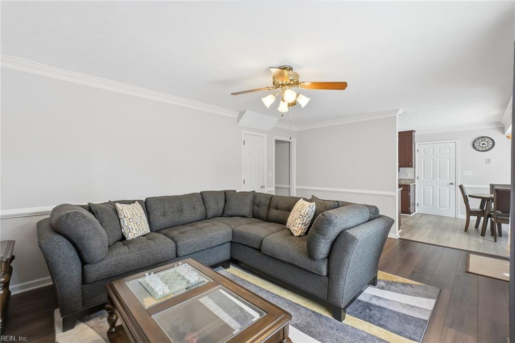 932 Elton Hall Cir Property Photo 7