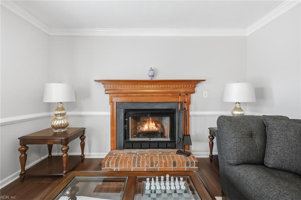 932 Elton Hall Cir Property Photo 8
