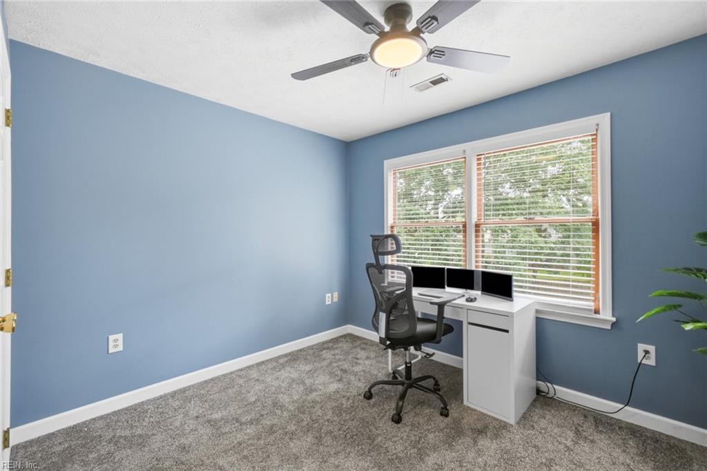 932 Elton Hall Cir Property Photo 27
