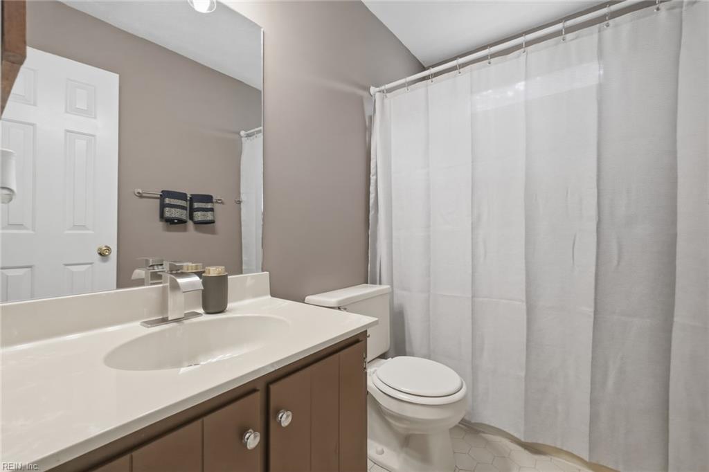 932 Elton Hall Cir Property Photo 29