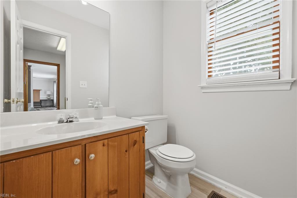 932 Elton Hall Cir Property Photo 30
