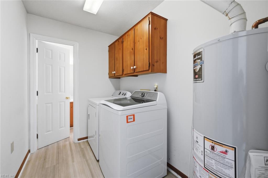 932 Elton Hall Cir Property Photo 31
