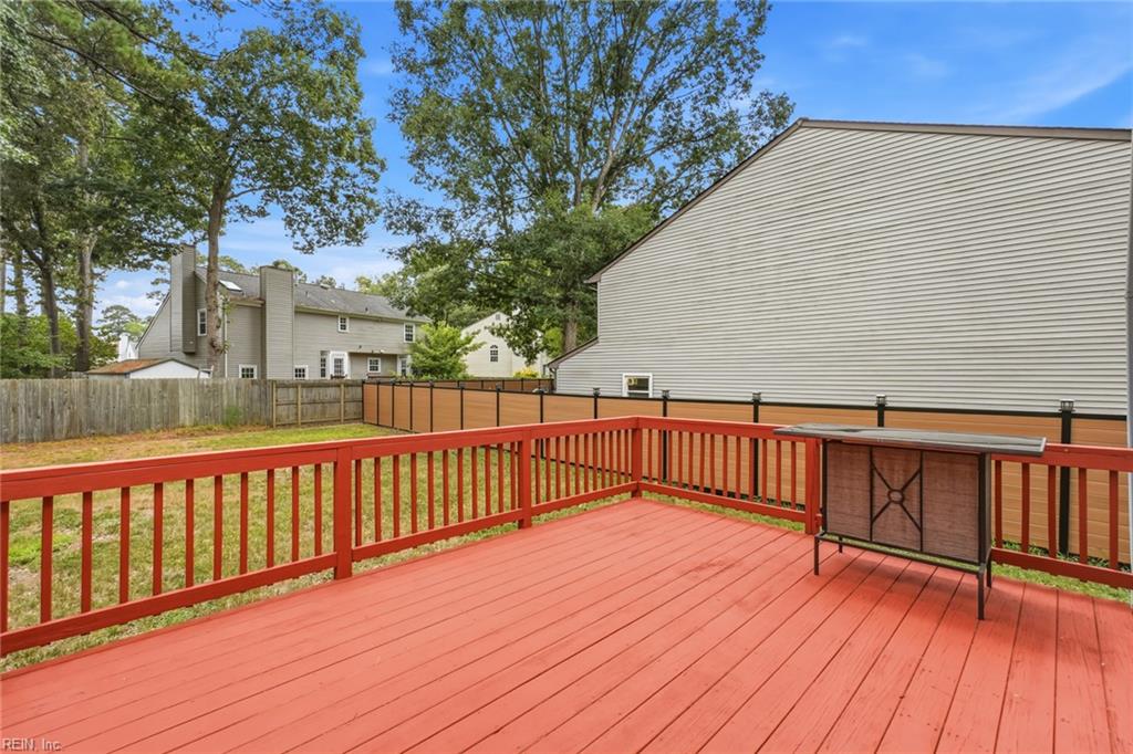 932 Elton Hall Cir Property Photo 33