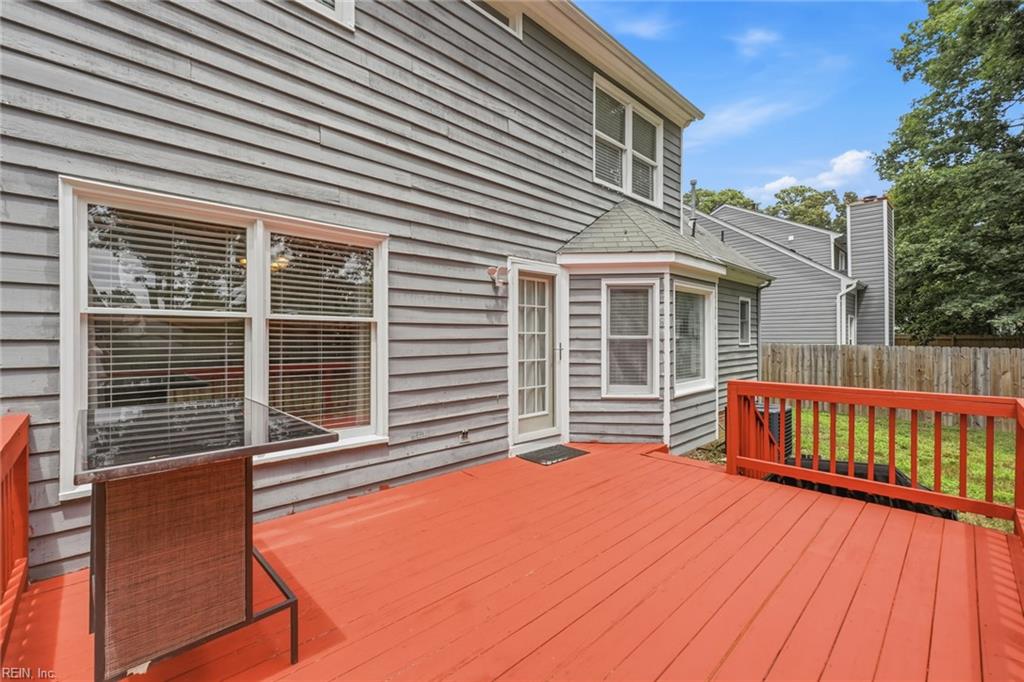 932 Elton Hall Cir Property Photo 35