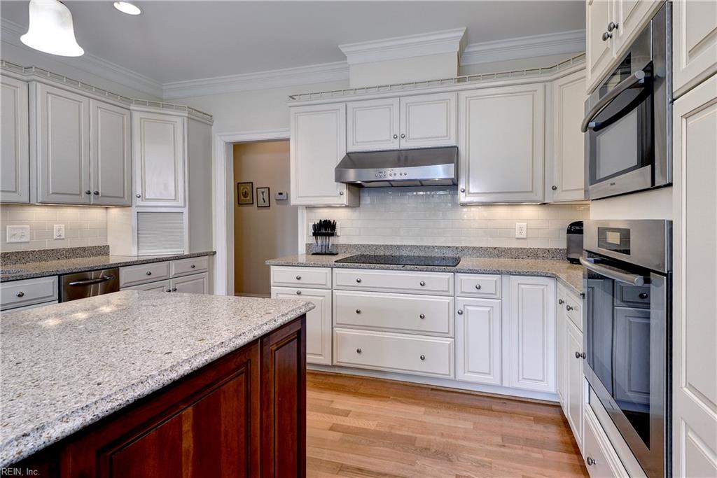 105 Portland Property Photo 15