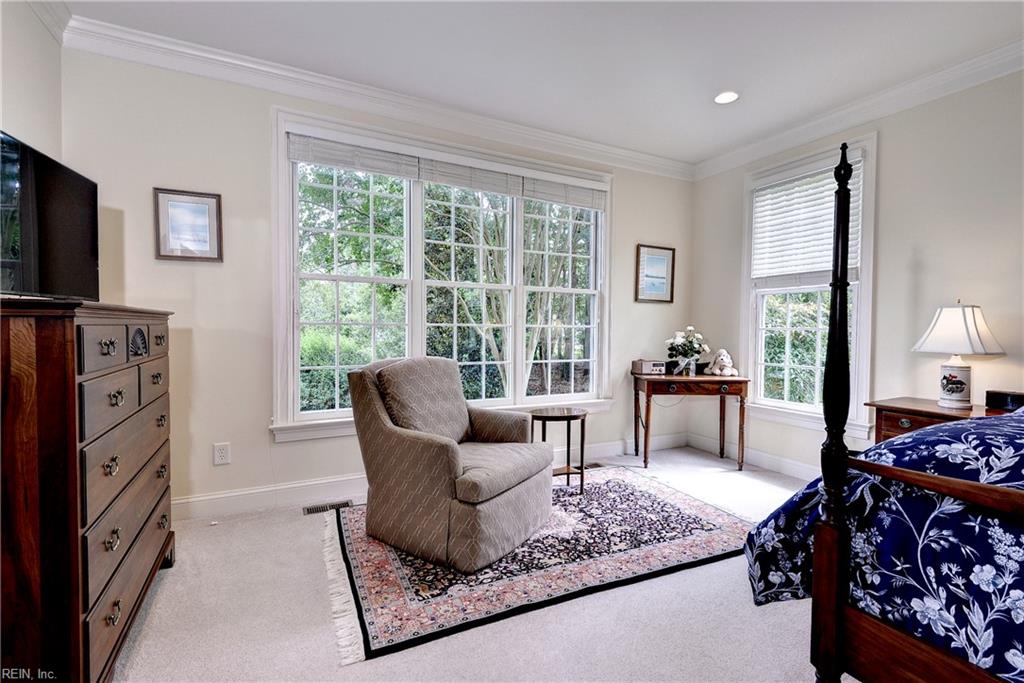 105 Portland Property Photo 25