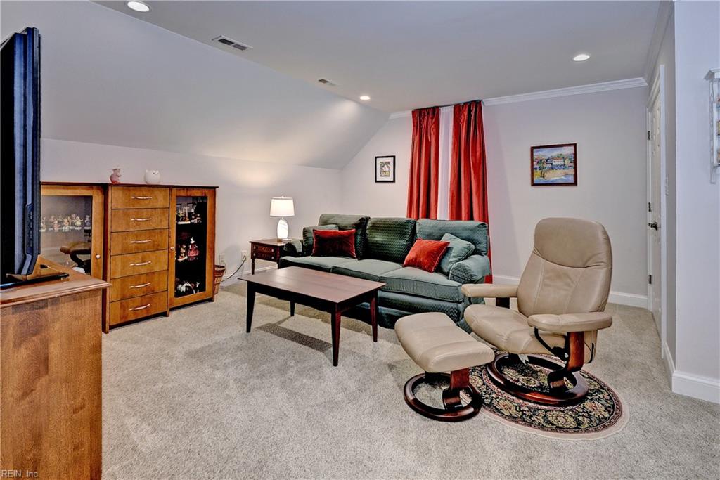105 Portland Property Photo 37