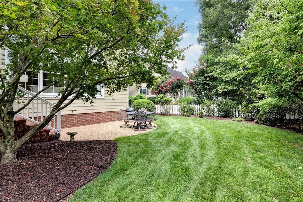 105 Portland Property Photo 43