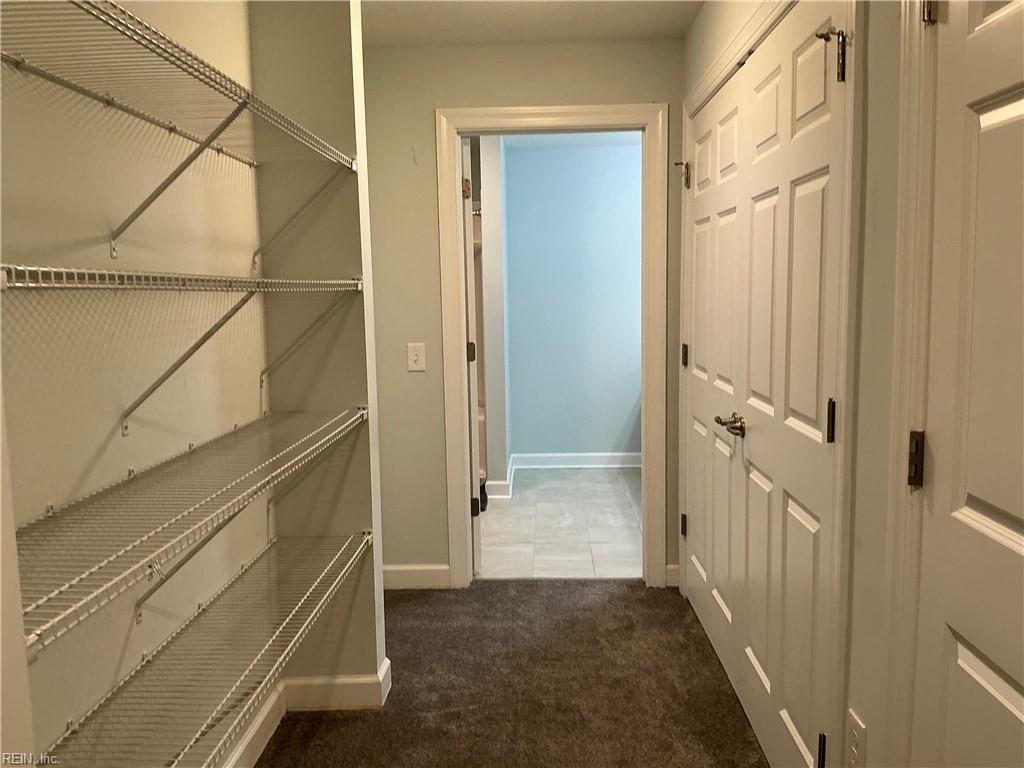1016 Thoroughgood Way Property Photo 9