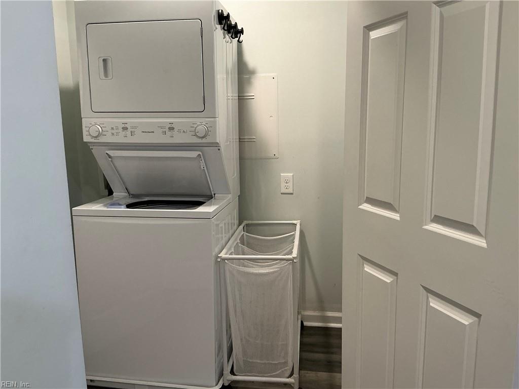 1016 Thoroughgood Way Property Photo 12