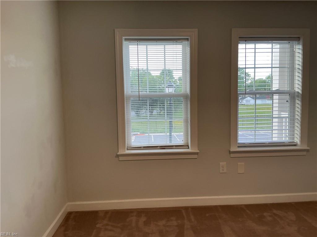 1016 Thoroughgood Way Property Photo 14