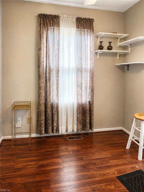 1213 Lakeview Ct Property Photo 8