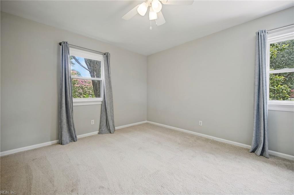 740 Yorkshire Dr Property Photo 21