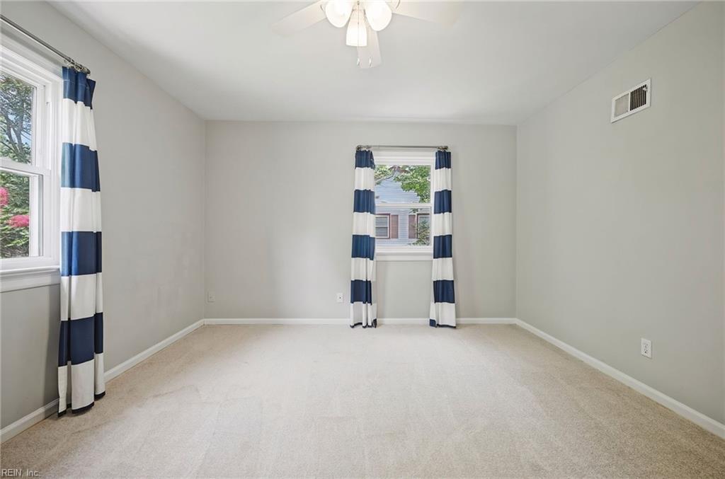 740 Yorkshire Dr Property Photo 22