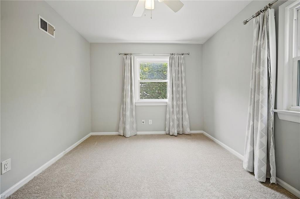 740 Yorkshire Dr Property Photo 24