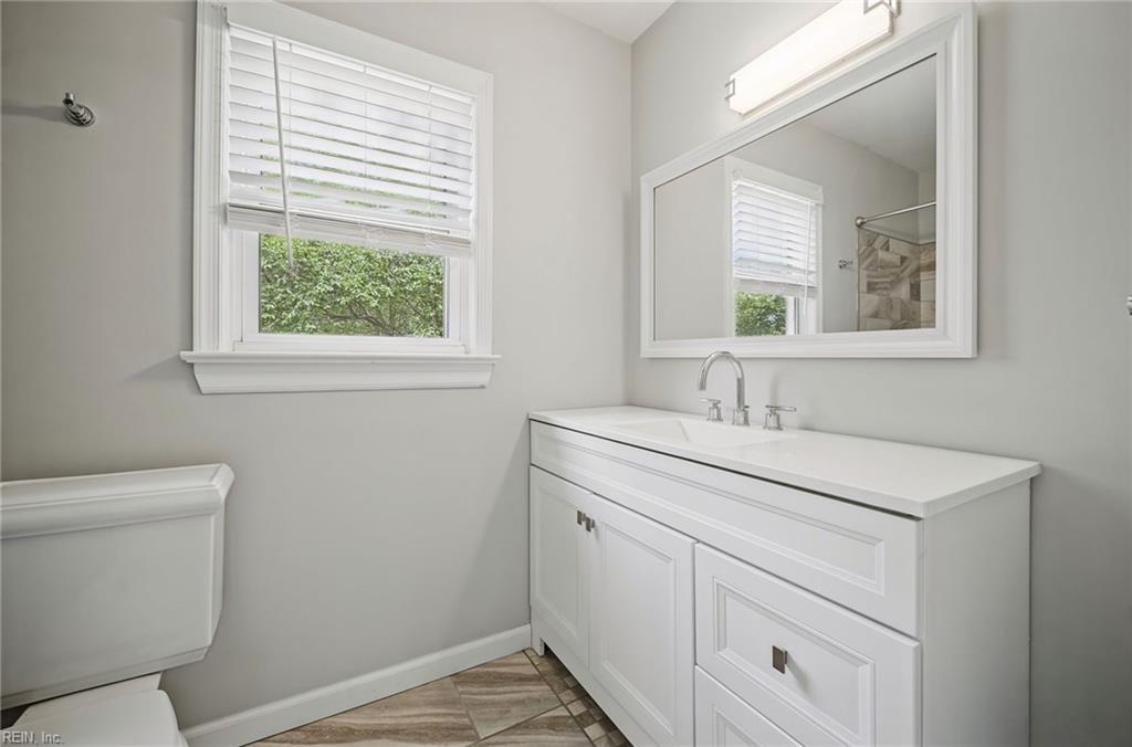 740 Yorkshire Dr Property Photo 26