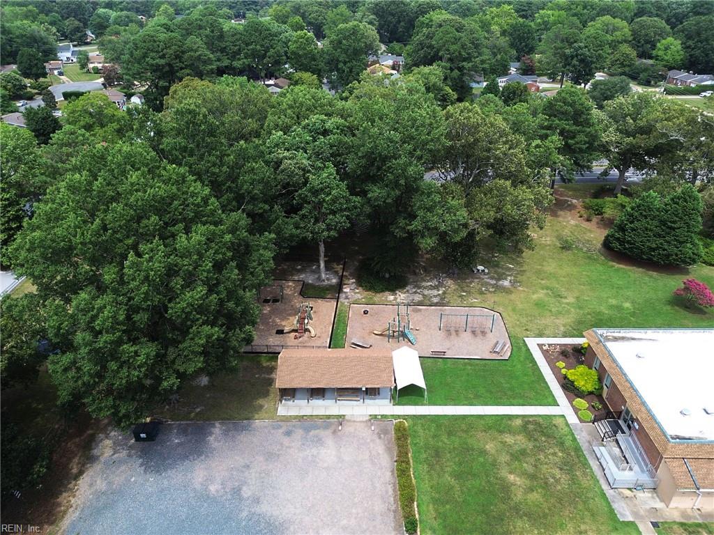 740 Yorkshire Dr Property Photo 37