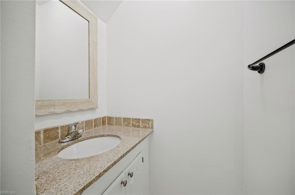 723 Grant Ave Property Photo 21