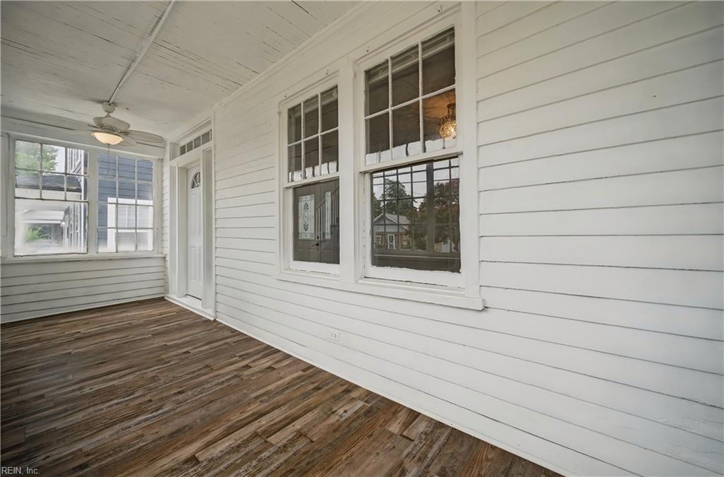 740 28th St Property Photo 3