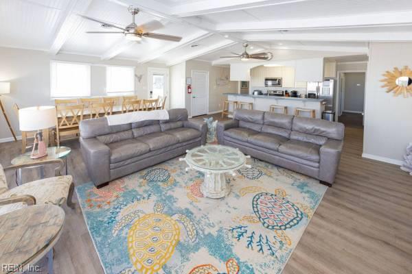 3661 Sandfiddler Rd Property Photo 2