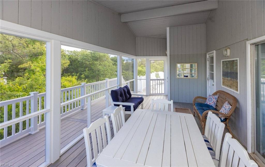 2305 Sandfiddler Rd Property Photo 3