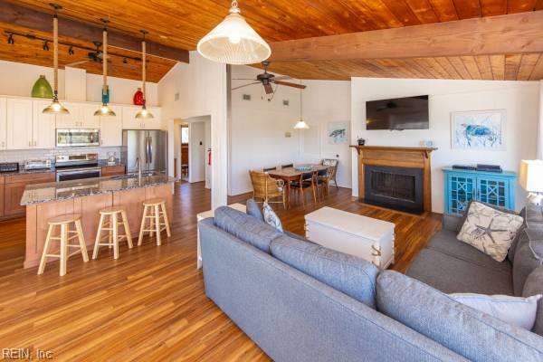 2305 Sandfiddler Rd Property Photo 4