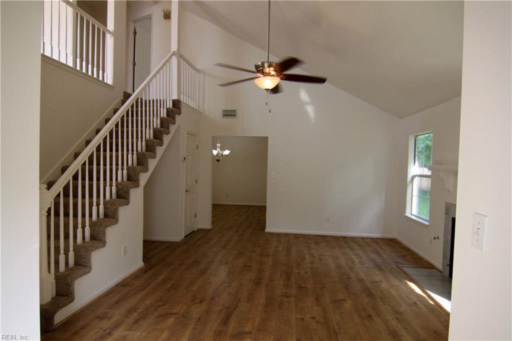 1641 Orchard Grove Dr Property Photo 2