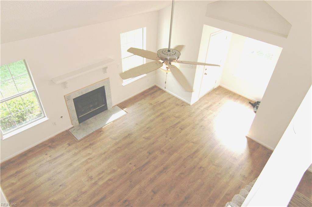 1641 Orchard Grove Dr Property Photo 3