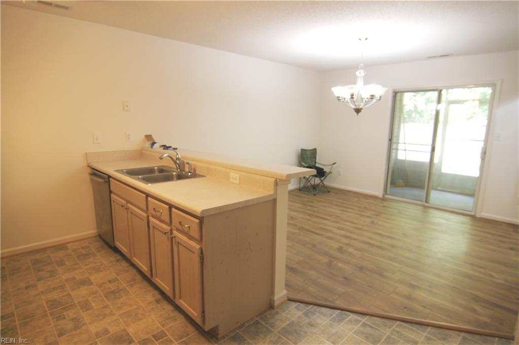 1641 Orchard Grove Dr Property Photo 5