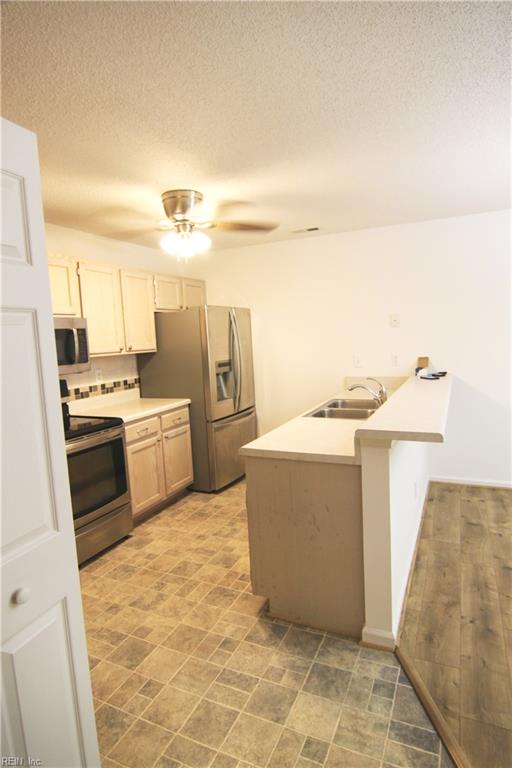 1641 Orchard Grove Dr Property Photo 6