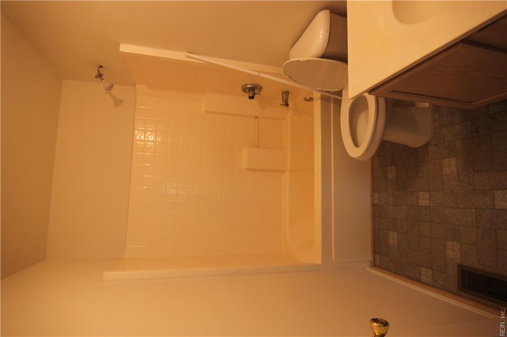 1641 Orchard Grove Dr Property Photo 17