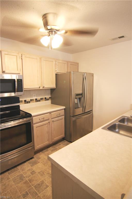 1641 Orchard Grove Dr Property Photo 23